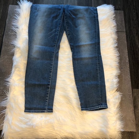 5[7ForAllMankind] Cropped Gwenevere - Picture 4 of 6